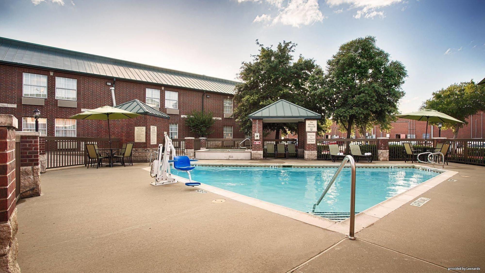 Western Addison/dallas 3* Addison