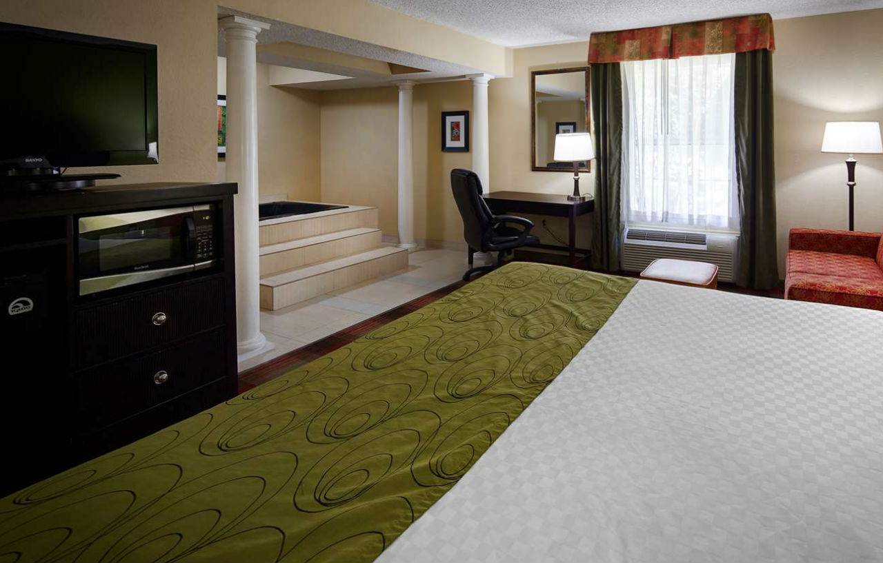 Western Addison/dallas 3* Addison