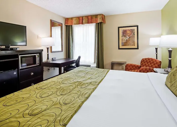 Best Western Plus Addison/Dallas Hotel