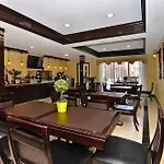 Best Western Plus Addison/Dallas Hotel 