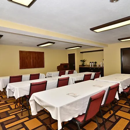 Best Western Plus Addison/Dallas Hotel 